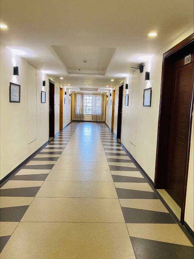 Apricot Hotel , Ахмедабад Екстериор снимка