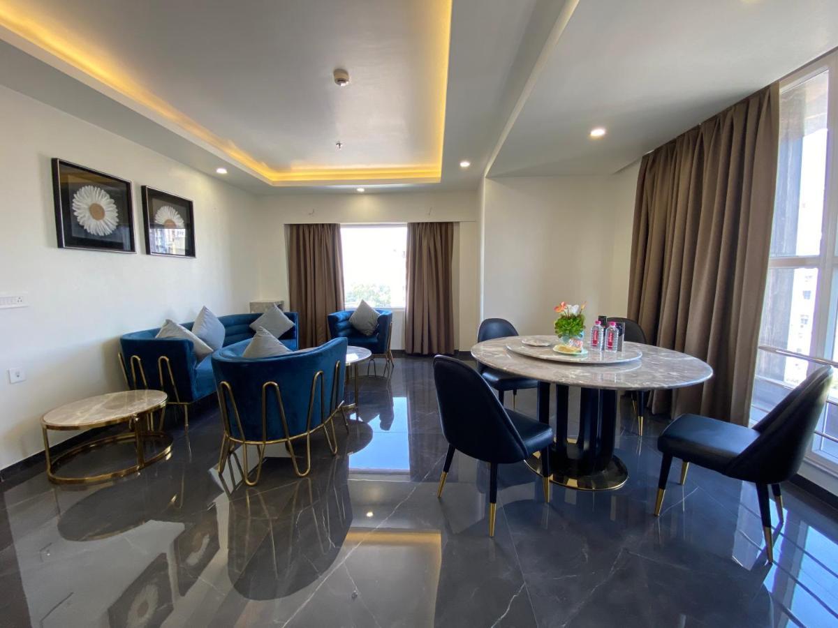 Apricot Hotel , Ахмедабад Екстериор снимка