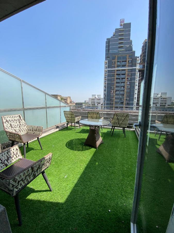 Apricot Hotel , Ахмедабад Екстериор снимка