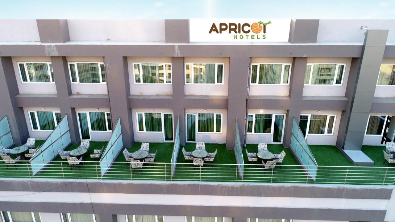 Apricot Hotel , Ахмедабад Екстериор снимка